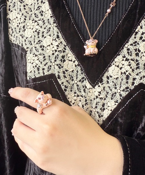 【ANNA SUI】即対応 ミニブタモチーフ リング ミニブタモチーフ リング | アナ スイ(ANNA SUI) | マルイウェブ