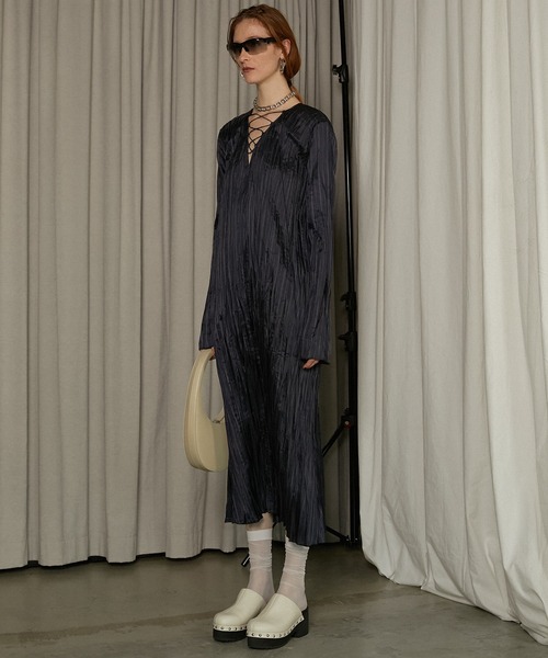ドレス ランダムプリーツレースアップドレス / Random Pleat Lace-up Dressの画像