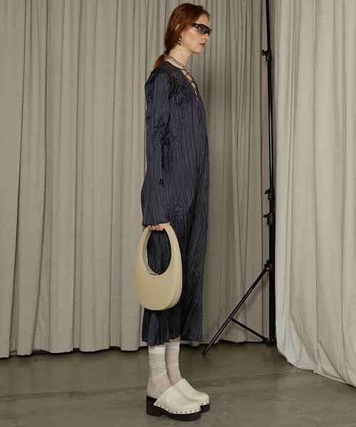 ドレス ランダムプリーツレースアップドレス / Random Pleat Lace-up Dressの画像