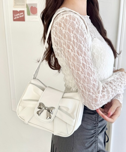 Loueme ショルダーバッグ バッグ リボンモチーフホーボーバッグ