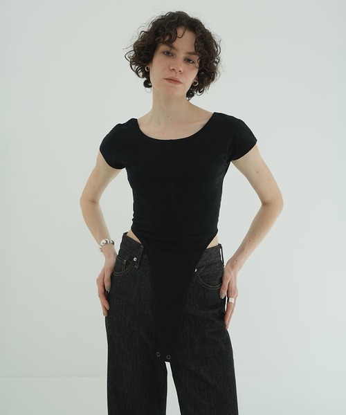 レアですCLANE ROUND NECK HIGH CUT BODYSUITS黒 CLANE（クラネ） tシャツ 半袖 ROUND NECK HIGH CUT BODYSUITS