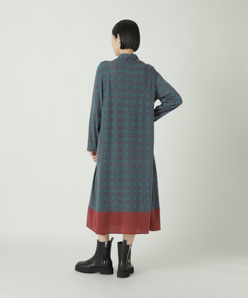 ZUCCa（ズッカ） ワンピース タイルプリントジャージィー / ワンピース