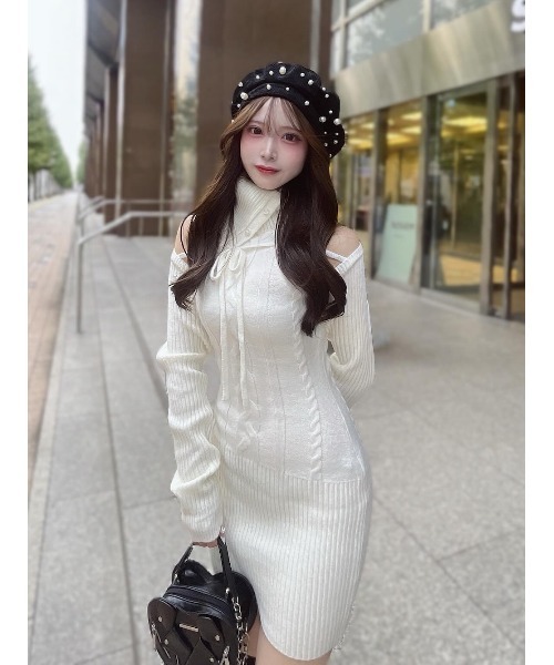 ダーリッチ デザインネックニットミニワンピース ホワイト Darich（ダーリッチ） ワンピース デザインネックニットミニワンピース