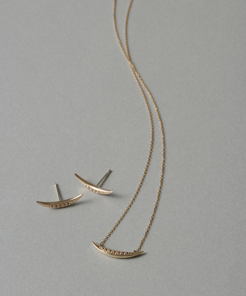 Lilas ピアス 「WEB限定」ムーンラインホワイトトパーズピアス K10（両