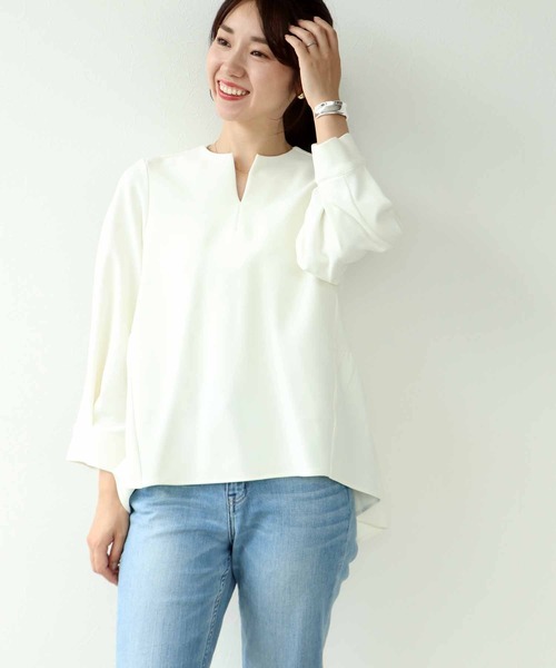 Jines ブラウス シャツ バックティアードキーネックブラウス