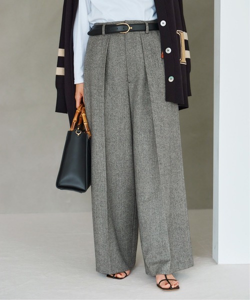 アンティーク シェニール織薄紅枠フラワーエンボス 肉厚バスタオル