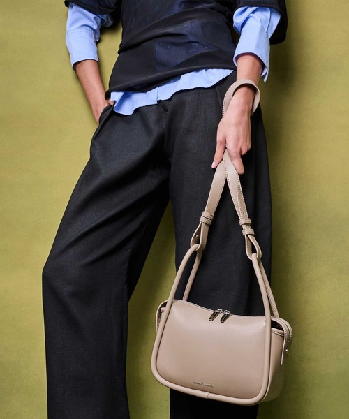 CHARLES ＆ KEITH ショルダーバッグ バッグ Lyla ライラ
