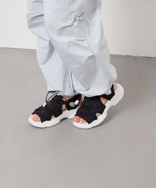 a.v.v（アー・ヴェ・ヴェ） スポーツサンダル サンダル 「21-23cm