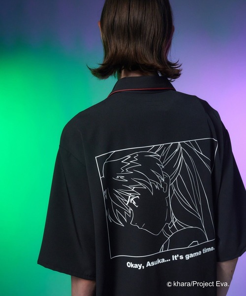 EVA×HARE デザインシャツ 黒 HARE（ハレ） シャツ 半袖 「新世紀エヴァンゲリオン×HARE」ライン