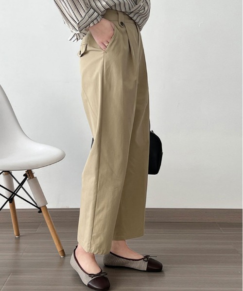 BLAMINK タックテーパード パンツ スラックス チノパン コットン コットンストレッチチノパンツ｜DAKS（ダックス）公式オンライン