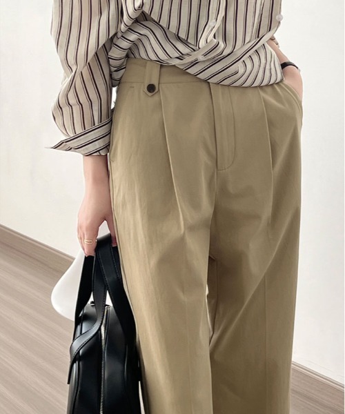 BLAMINK タックテーパード パンツ スラックス チノパン コットン コットンストレッチチノパンツ｜DAKS（ダックス）公式オンライン