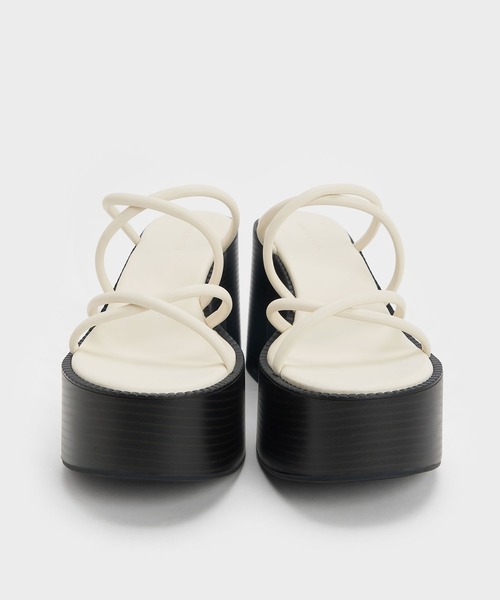 CHARLES ＆ KEITH（チャールズ&キース） サンダル ストラッピークロス