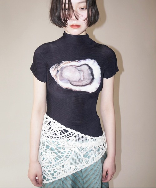 musubore 牡蠣プリントトップス musubore（ムスボレ） tシャツ pleatsed print tops / プリーツ