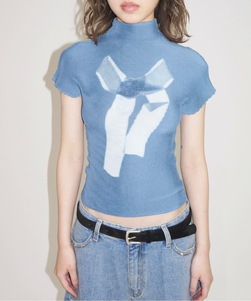 【新品未使用/タグ付き】プリーツプリントトップス musubore musubore（ムスボレ） tシャツ pleated print tops / プリーツプリント