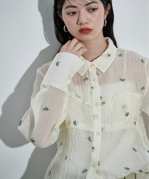 THE Yon ブラウス シャツ フラワー刺繍ビスチェデザインシアーシャツ