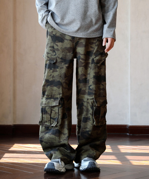NVRFRGT カモフラージュ　カーゴパンツ　迷彩 NVRFRGT - 【残りわずか】3D Twisted Cargo Pants | ACRMTSM ONLINE STORE