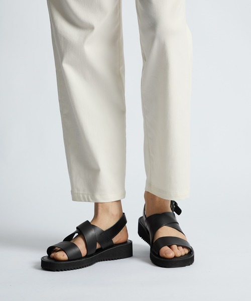 LANVIN en Bleu サンダル 日本製 軽量 シャークソール レザーサンダル