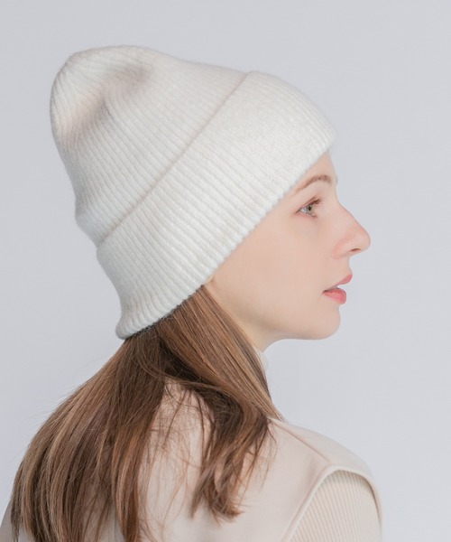 じん様　ニット帽 ホワイト 14+（イチヨンプラス） ニット帽 ニットキャップ チャーム付ニット