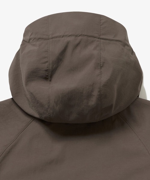 新品Lacoste 撥水ショート丈マウンテンパーカー （箱無し500円引き
