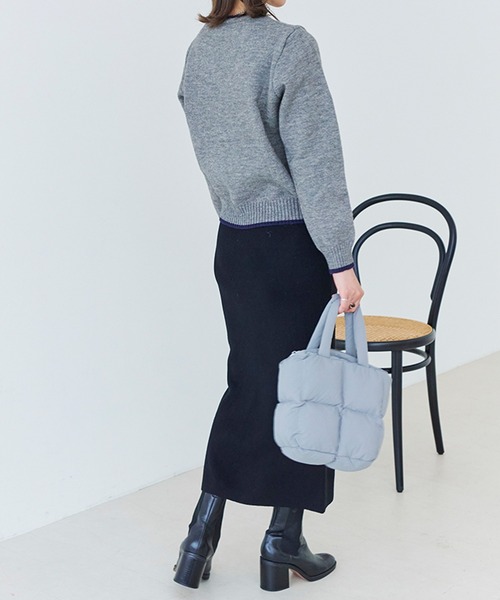 Fizz（フィズ） ニット セーター フロント英字ロゴジャガード配色