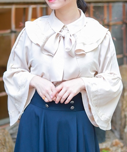 axes femme POETIQUE 姫袖ブラウス タグ リボン付き axes femme ブラウス シャツ 姫袖風リボン付フリルブラウス