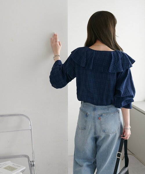 極美品♪ロエフ コットン チェック フリル スタンドカラーブラウス 青白赤 LOEFF（ロエフ）の「＜LOEFF＞チェック フリル スタンドカラーブラウス