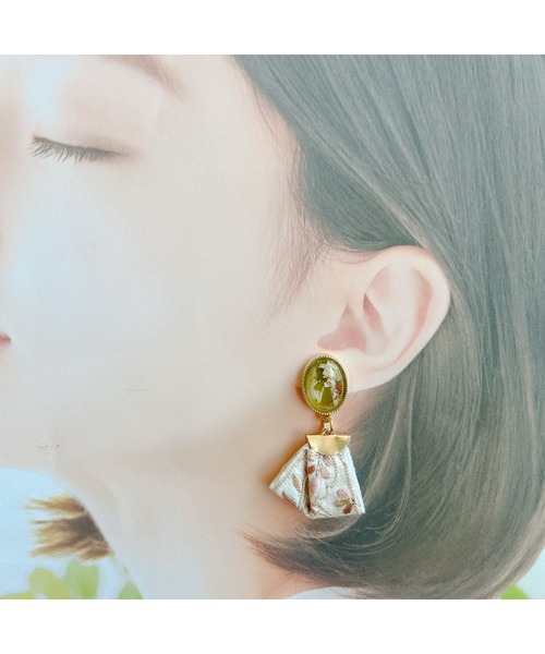 ◆お試し価格◆インド刺繍リボンの揺れるピアス(シトリンと淡水パール) TONE（トネ） ピアス 「Lily accessory」揺れるインド刺繍リボンピアス