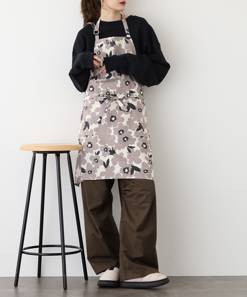 l'atelier Nuuit（アトリエ ヌイ） エプロン フラワープリントショート