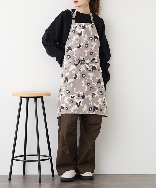 l'atelier Nuuit（アトリエ ヌイ） エプロン フラワープリントショート