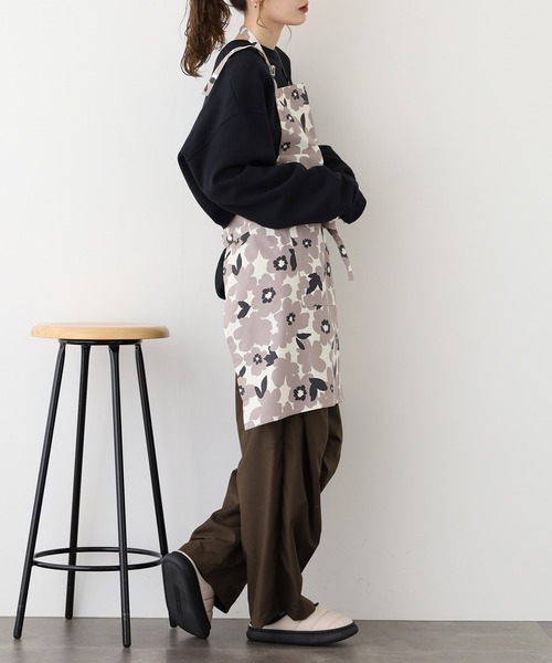 l'atelier Nuuit（アトリエ ヌイ） エプロン フラワープリントショート