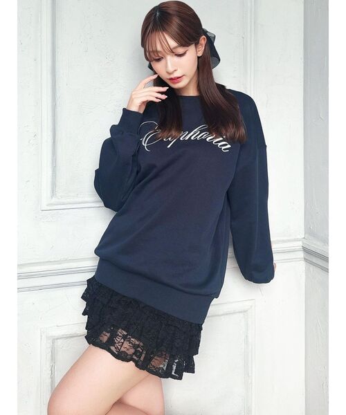 トップス eeeeey RESEXXY（リゼクシー） トレーナー スウェット エンブロイダリーロゴ