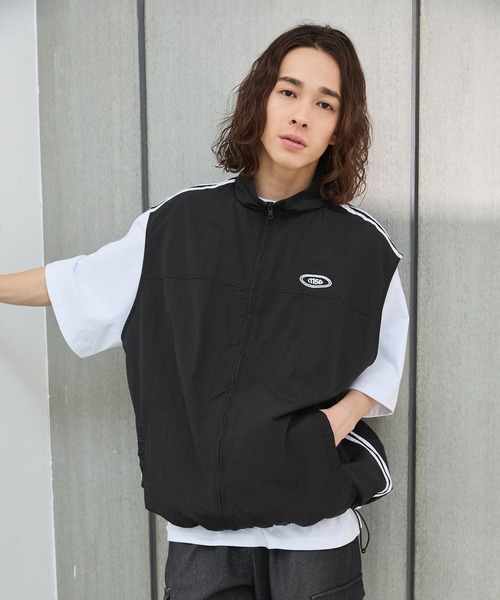 新品 shesame ワンポイント刺繍ナイロンメッシュベスト グレー ダウン shesame（シーセム）の「ワンポイント刺繍ナイロンメッシュ