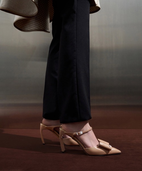 CHARLES ＆ KEITH サンダル Lu ルー パテントレザーボウブレード