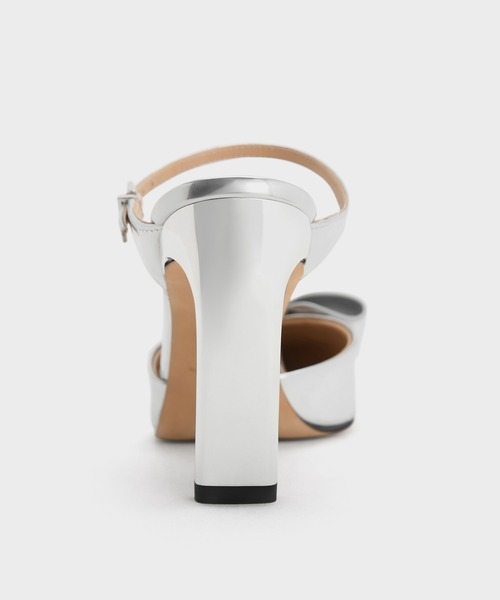 ミュールバウアー☆美品 CHARLES ＆ KEITH サンダル Lu ルー パテントレザーボウブレード