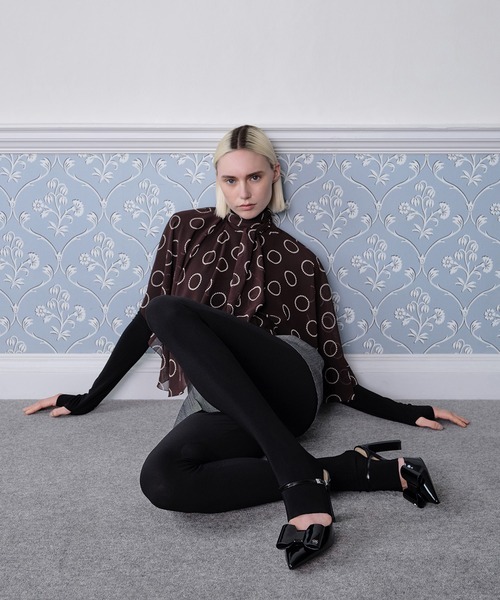 CHARLES ＆ KEITH サンダル Lu ルー パテントレザーボウブレード