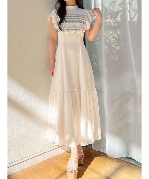 MERCURYDUO ワンピース カラースモッキングラッフルワンピース