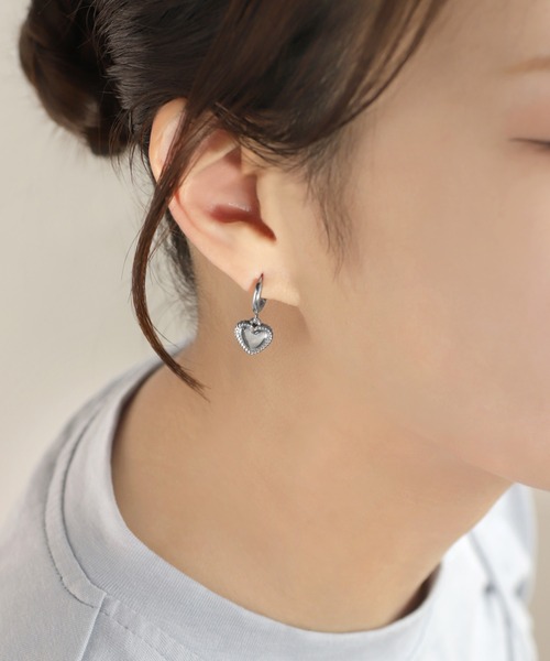 ANEMONE（アネモネ） ピアス 「ステンレス」ハートフープピアス