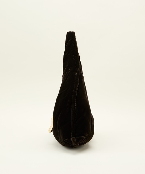 【美品】LE VERNIS ルベルニ Poire velvet bag ブラック Le Vernis（ル・ベルニ） ハンドバッグ POIR VELVET BAG : ZOZOTOWN