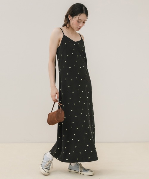 HEILIS（ヘイリス） ワンピース 「Nanami Original」花柄刺繍キャミ