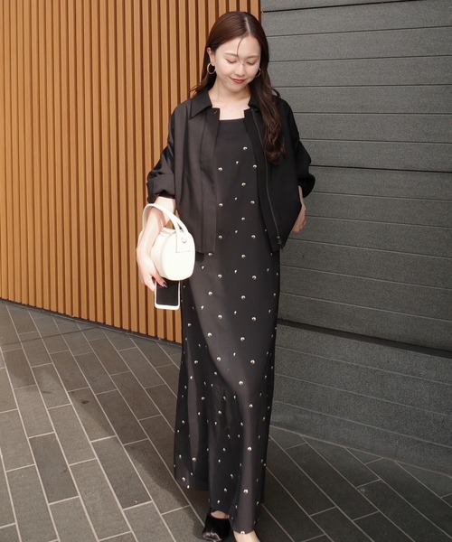 HEILIS【Nanami Original】花柄刺繍キャミワンピース ブラック セール】【Nanami Original】花柄刺繍キャミワンピース / ブラック