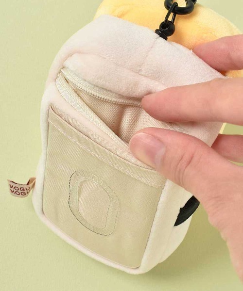 Bleu Bleuet（ブルーブルーエ） パスケース おいしいリール付きパス