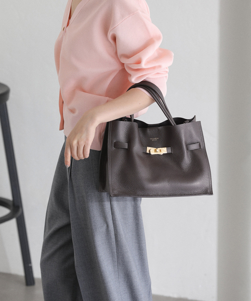 La Totalite ヴィオラドーロ　レザーショルダーBAG La TOTALITE（ラ トータリテ） ショルダーバッグ バッグ VIOLAd'ORO
