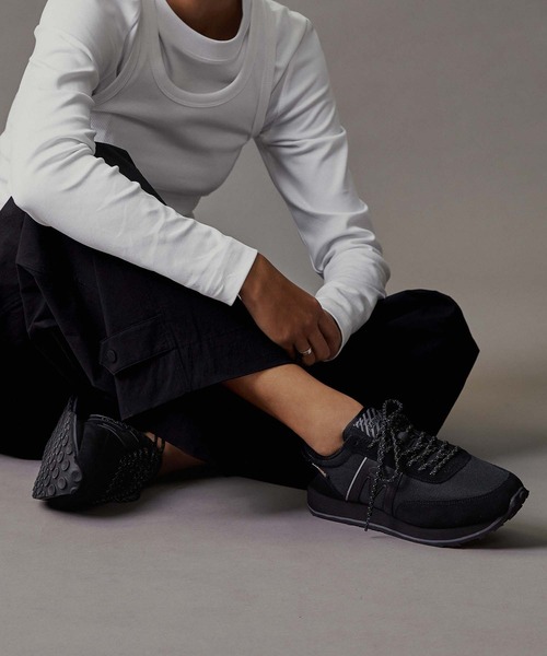 「KARHU」 ローカットスニーカー 5 ブラック メンズ_画像5