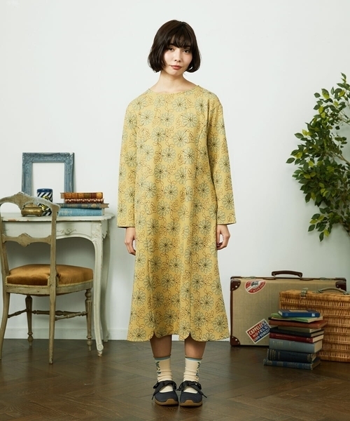 ワンピース Crisantemo curvo フラワー総刺繍ワンピースの画像