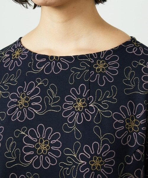 ワンピース Crisantemo curvo フラワー総刺繍ワンピースの画像