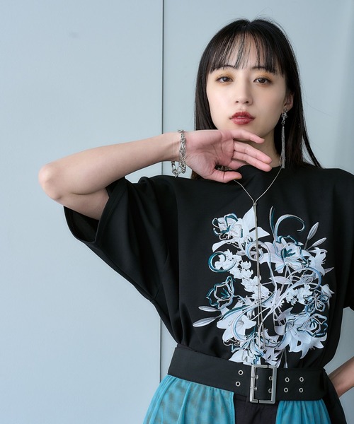 tシャツ アートフラワーシシュウTシャツ(HARE) レディースの画像