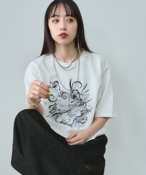 tシャツ アートフラワーシシュウTシャツ(HARE) レディースの画像