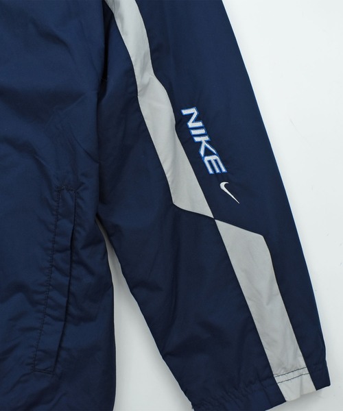 NIKE（ナイキ） ナイロンジャケット 「USED」Y2K NIKE ナイロン