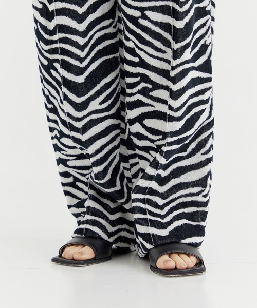 アンスクリア INSCRIRE / アンスクリア】 COLOR DENIM BALLOON PANTS - BLACK
