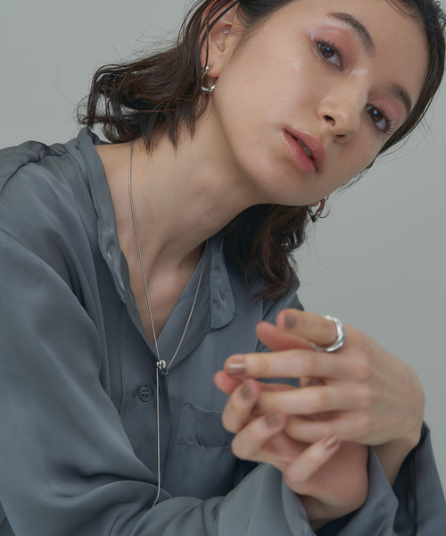 存在感抜群！レザー ツイスト フープピアス キャメル TWIGGY 楽天市場】TweezerGuru フープピアス レディース 小さめ 金属